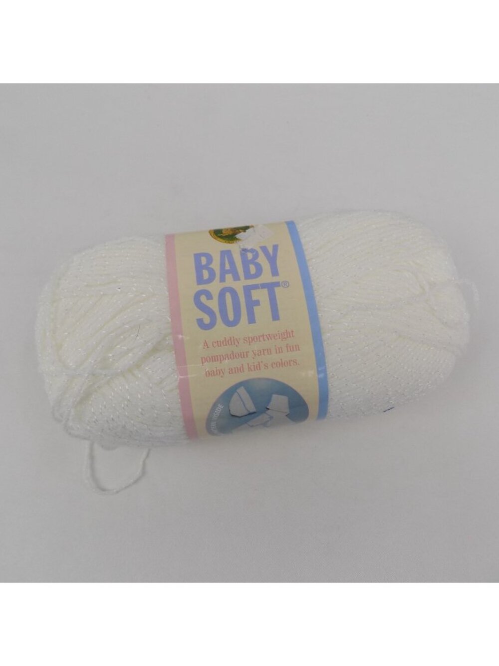 Baby Soft Sportweight Yarn White 200 Lot 31675 4 ozs 367 Yards Lion Brand